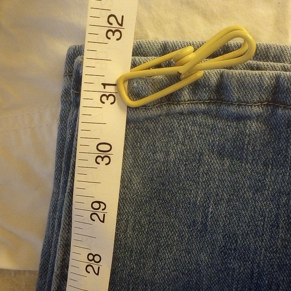 Wrangler Authentic Jeans - Picture 2 of 4